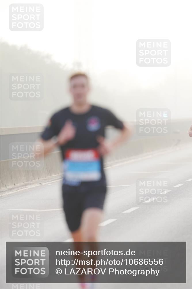 03.10.2026 - Köhlbrandbrückenlauf LAZAROV Photography http://msf.ph/oto/10686556 03.10.2026 09:11:15 Position 3  meine-sportfotos.de