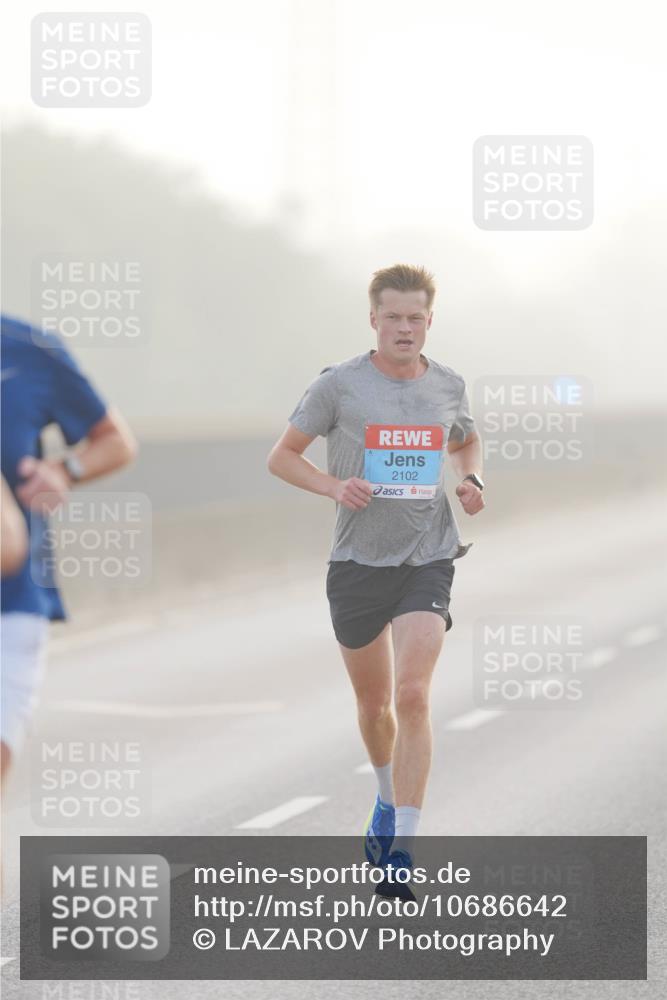 03.10.2026 - Köhlbrandbrückenlauf LAZAROV Photography http://msf.ph/oto/10686642 03.10.2026 09:11:42 Position 3 2102 meine-sportfotos.de