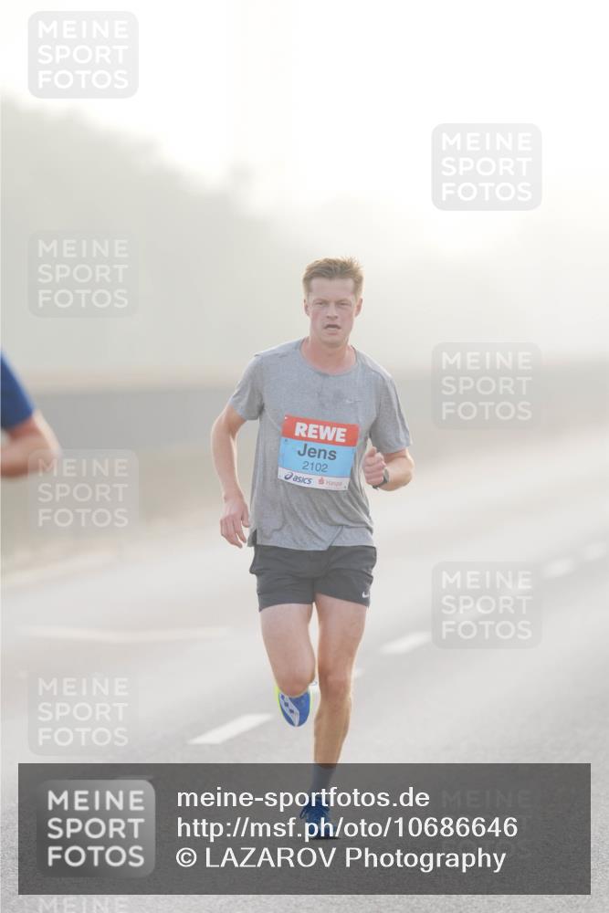 03.10.2026 - Köhlbrandbrückenlauf LAZAROV Photography http://msf.ph/oto/10686646 03.10.2026 09:11:42 Position 3 2102 meine-sportfotos.de