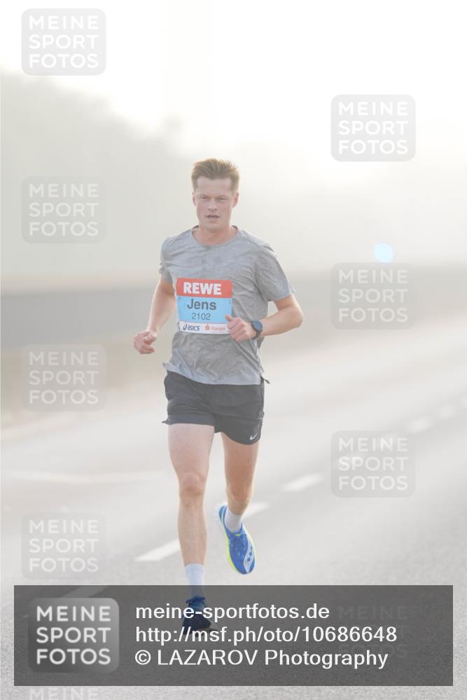 03.10.2026 - Köhlbrandbrückenlauf LAZAROV Photography http://msf.ph/oto/10686648 03.10.2026 09:11:42 Position 3 2102 meine-sportfotos.de