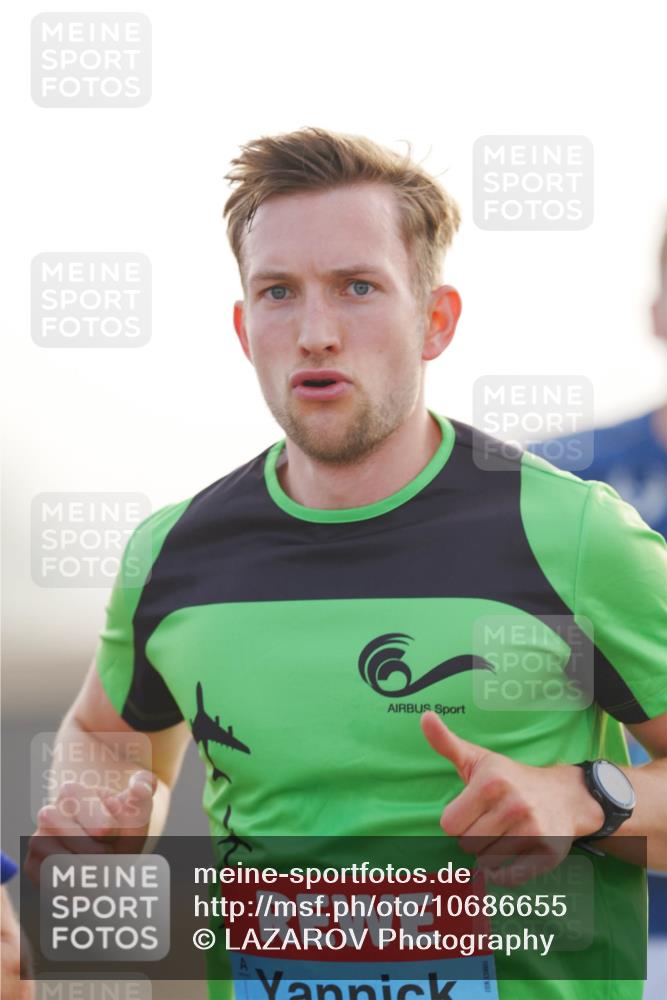 03.10.2026 - Köhlbrandbrückenlauf LAZAROV Photography http://msf.ph/oto/10686655 03.10.2026 09:11:44 Position 3  meine-sportfotos.de