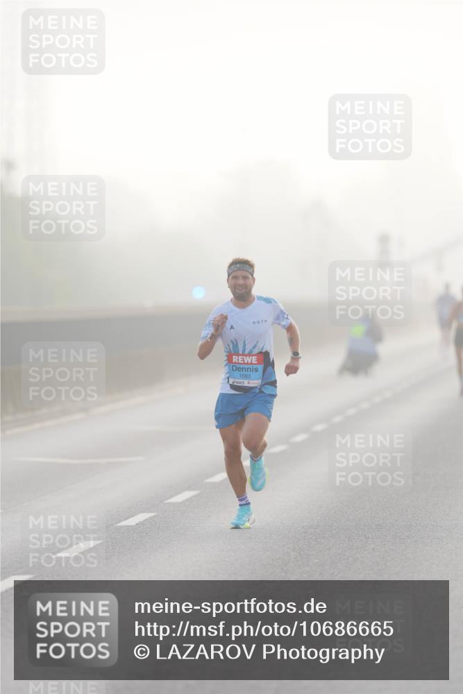 03.10.2026 - Köhlbrandbrückenlauf LAZAROV Photography http://msf.ph/oto/10686665 03.10.2026 09:11:47 Position 3 1063 meine-sportfotos.de