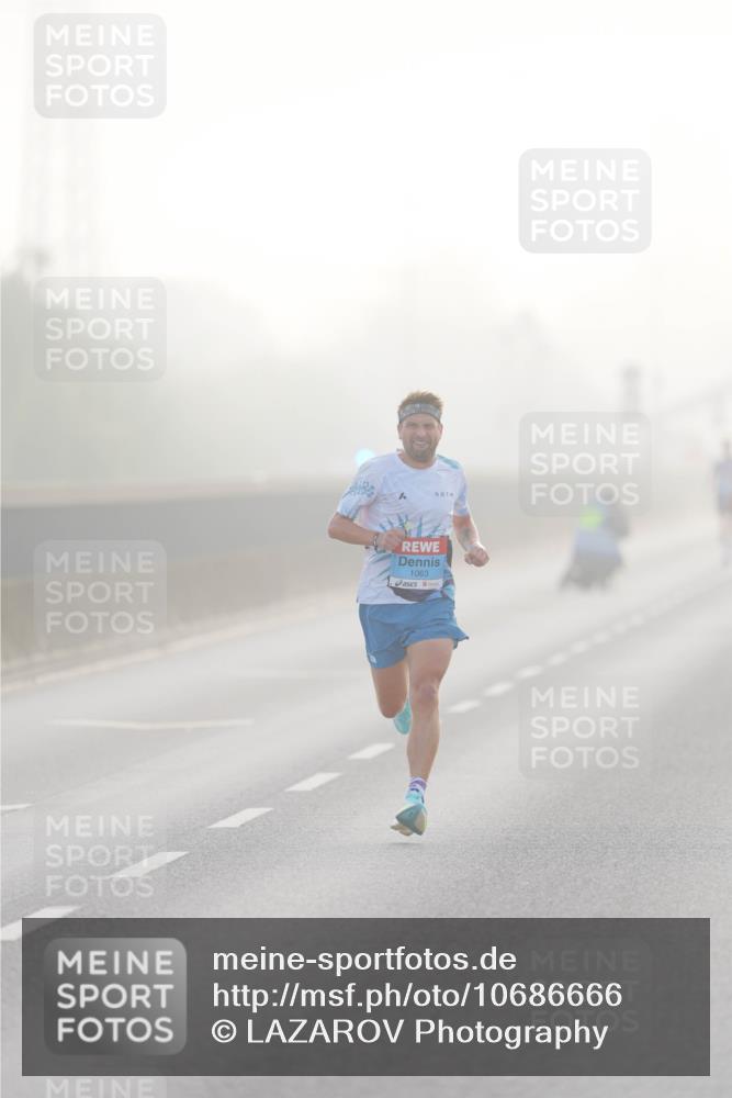 03.10.2026 - Köhlbrandbrückenlauf LAZAROV Photography http://msf.ph/oto/10686666 03.10.2026 09:11:47 Position 3 1063 meine-sportfotos.de