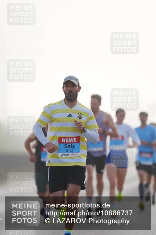 03.10.2026 - Köhlbrandbrückenlauf LAZAROV Photography http://msf.ph/oto/10686737 03.10.2026 09:12:19 Position 3 2120 meine-sportfotos.de