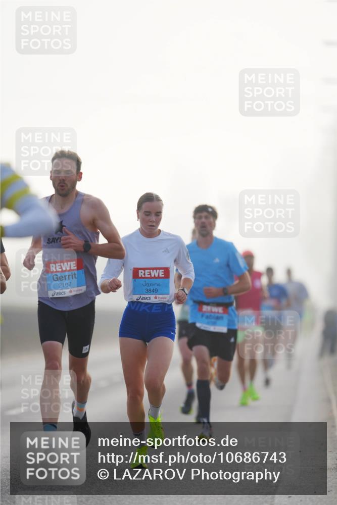 03.10.2026 - Köhlbrandbrückenlauf LAZAROV Photography http://msf.ph/oto/10686743 03.10.2026 09:12:21 Position 3 2107, 3849 meine-sportfotos.de