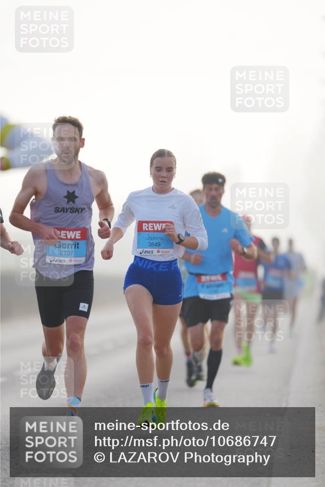 03.10.2026 - Köhlbrandbrückenlauf LAZAROV Photography http://msf.ph/oto/10686747 03.10.2026 09:12:21 Position 3 2107, 3849 meine-sportfotos.de