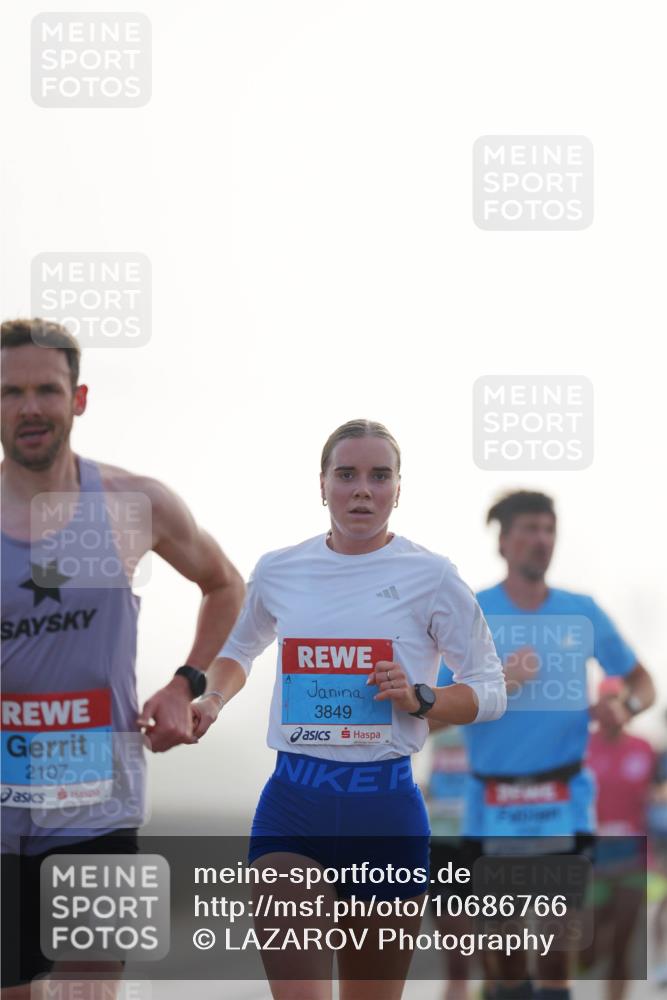03.10.2026 - Köhlbrandbrückenlauf LAZAROV Photography http://msf.ph/oto/10686766 03.10.2026 09:12:24 Position 3 2107, 3849 meine-sportfotos.de