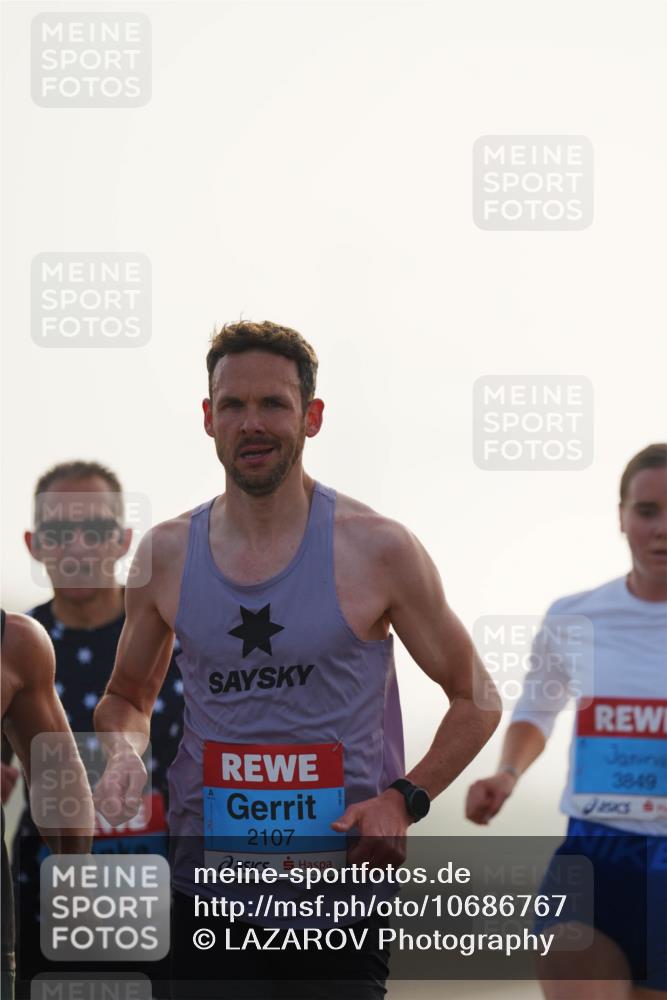 03.10.2026 - Köhlbrandbrückenlauf LAZAROV Photography http://msf.ph/oto/10686767 03.10.2026 09:12:24 Position 3 2107, 3849 meine-sportfotos.de