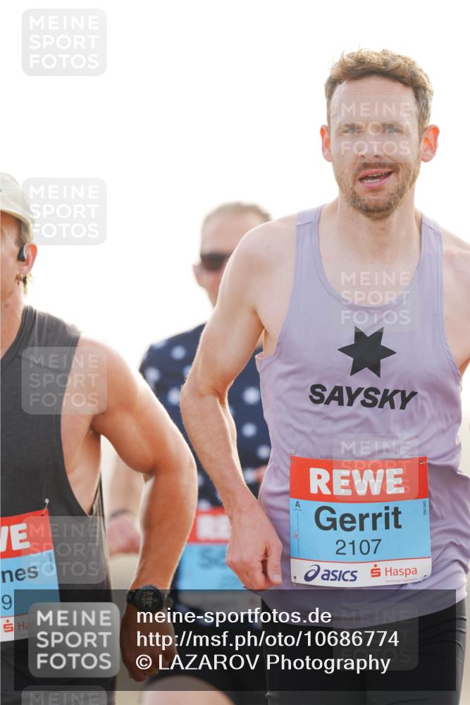 03.10.2026 - Köhlbrandbrückenlauf LAZAROV Photography http://msf.ph/oto/10686774 03.10.2026 09:12:26 Position 3 9, 2107 meine-sportfotos.de