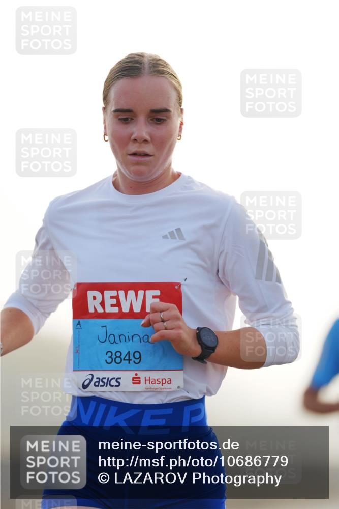 03.10.2026 - Köhlbrandbrückenlauf LAZAROV Photography http://msf.ph/oto/10686779 03.10.2026 09:12:26 Position 3 3849 meine-sportfotos.de