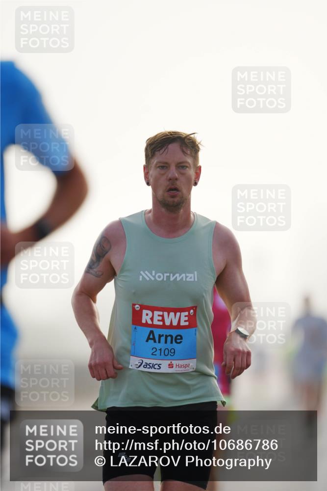 03.10.2026 - Köhlbrandbrückenlauf LAZAROV Photography http://msf.ph/oto/10686786 03.10.2026 09:12:29 Position 3 2109 meine-sportfotos.de