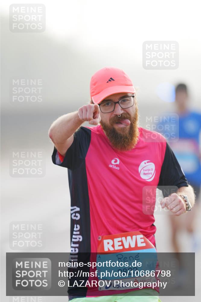 03.10.2026 - Köhlbrandbrückenlauf LAZAROV Photography http://msf.ph/oto/10686798 03.10.2026 09:12:32 Position 3 3823 meine-sportfotos.de