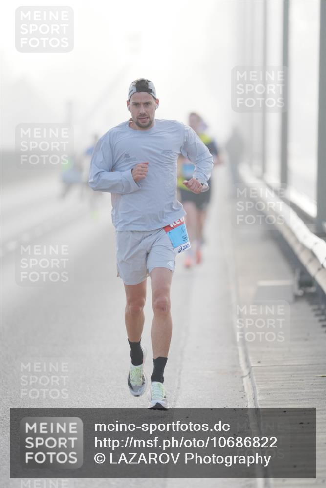 03.10.2026 - Köhlbrandbrückenlauf LAZAROV Photography http://msf.ph/oto/10686822 03.10.2026 09:12:37 Position 3 38 meine-sportfotos.de