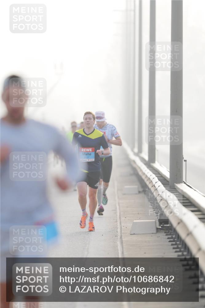 03.10.2026 - Köhlbrandbrückenlauf LAZAROV Photography http://msf.ph/oto/10686842 03.10.2026 09:12:40 Position 3 2117 meine-sportfotos.de