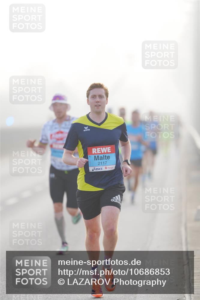 03.10.2026 - Köhlbrandbrückenlauf LAZAROV Photography http://msf.ph/oto/10686853 03.10.2026 09:12:46 Position 3 2117 meine-sportfotos.de