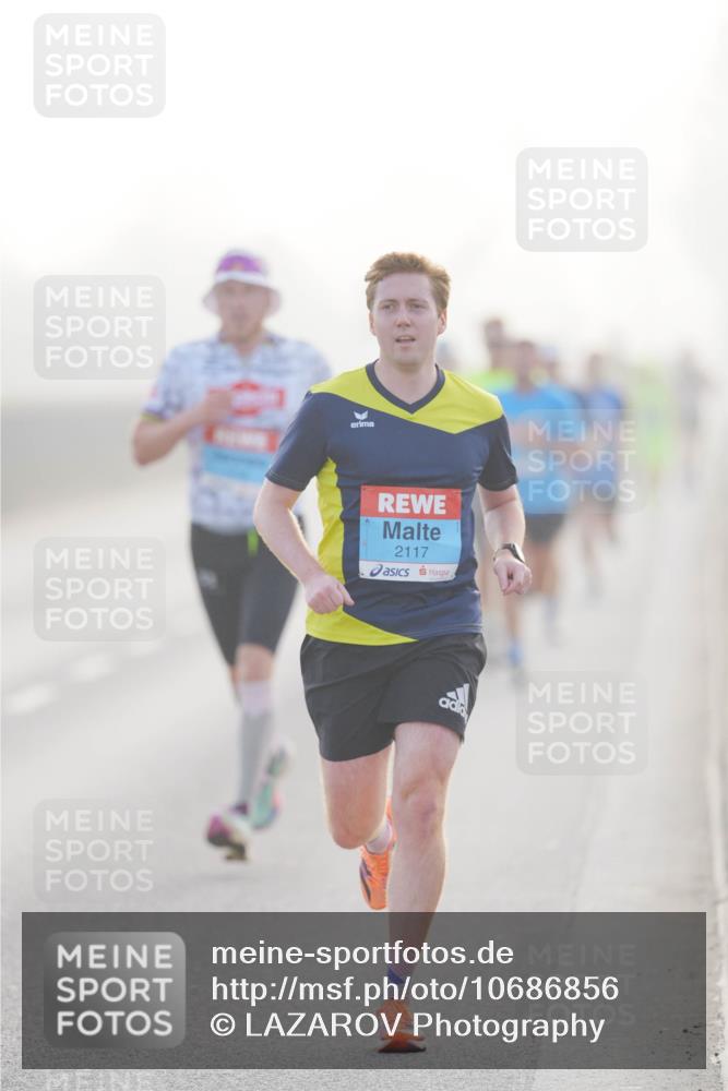 03.10.2026 - Köhlbrandbrückenlauf LAZAROV Photography http://msf.ph/oto/10686856 03.10.2026 09:12:46 Position 3 2117 meine-sportfotos.de