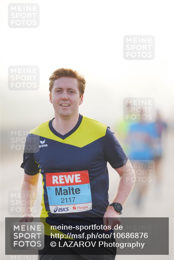 03.10.2026 - Köhlbrandbrückenlauf LAZAROV Photography http://msf.ph/oto/10686876 03.10.2026 09:12:49 Position 3 2117 meine-sportfotos.de