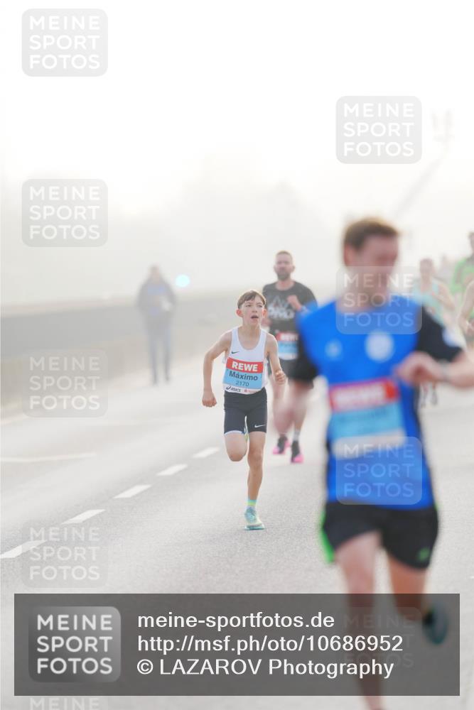 03.10.2026 - Köhlbrandbrückenlauf LAZAROV Photography http://msf.ph/oto/10686952 03.10.2026 09:13:00 Position 3 2170 meine-sportfotos.de