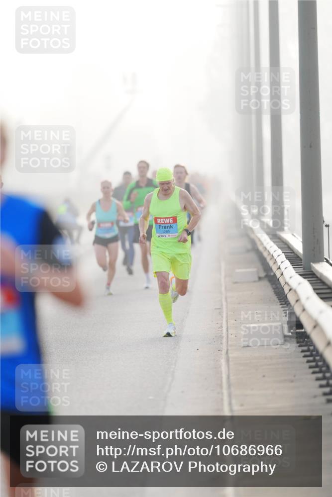 03.10.2026 - Köhlbrandbrückenlauf LAZAROV Photography http://msf.ph/oto/10686966 03.10.2026 09:13:02 Position 3 1265 meine-sportfotos.de