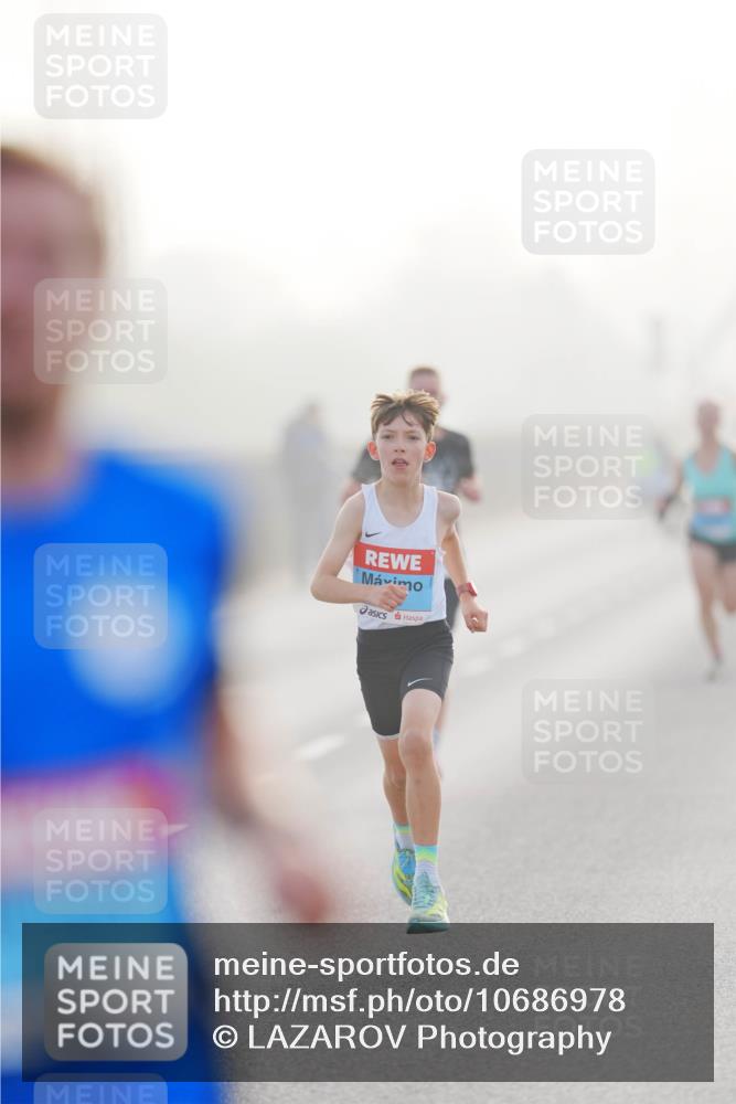 03.10.2026 - Köhlbrandbrückenlauf LAZAROV Photography http://msf.ph/oto/10686978 03.10.2026 09:13:04 Position 3  meine-sportfotos.de