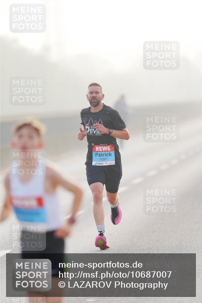 03.10.2026 - Köhlbrandbrückenlauf LAZAROV Photography http://msf.ph/oto/10687007 03.10.2026 09:13:08 Position 3 6, 6, 1091 meine-sportfotos.de