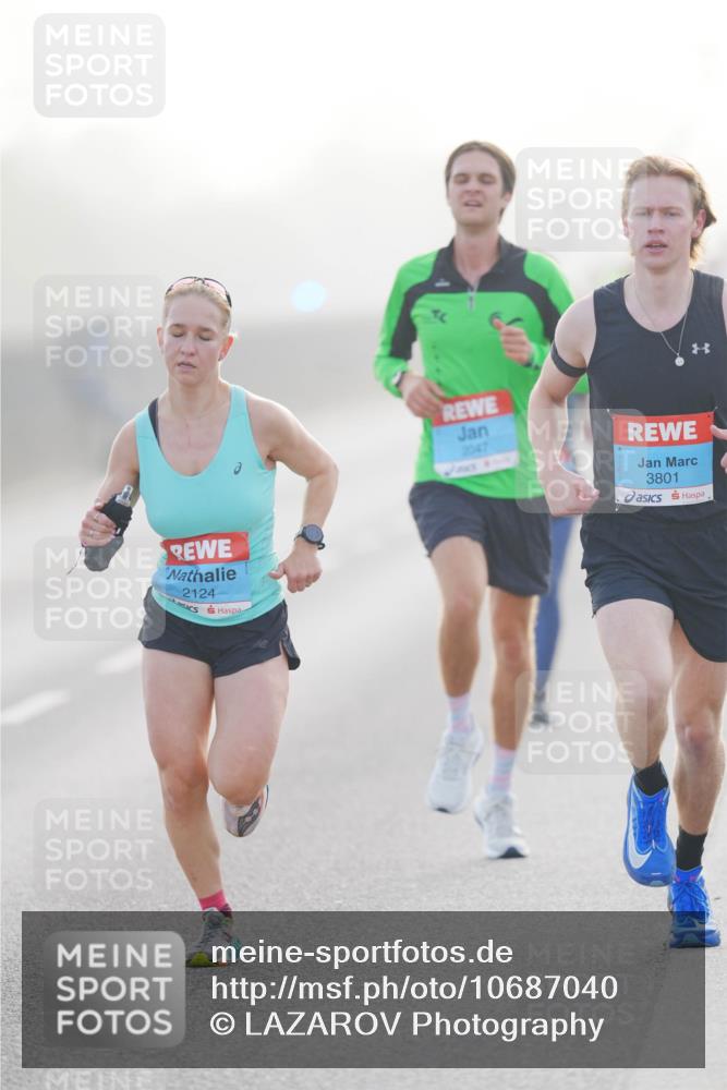 03.10.2026 - Köhlbrandbrückenlauf LAZAROV Photography http://msf.ph/oto/10687040 03.10.2026 09:13:15 Position 3 2124, 2047, 3801 meine-sportfotos.de