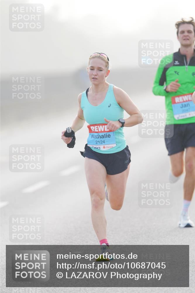 03.10.2026 - Köhlbrandbrückenlauf LAZAROV Photography http://msf.ph/oto/10687045 03.10.2026 09:13:15 Position 3 2124, 2047 meine-sportfotos.de