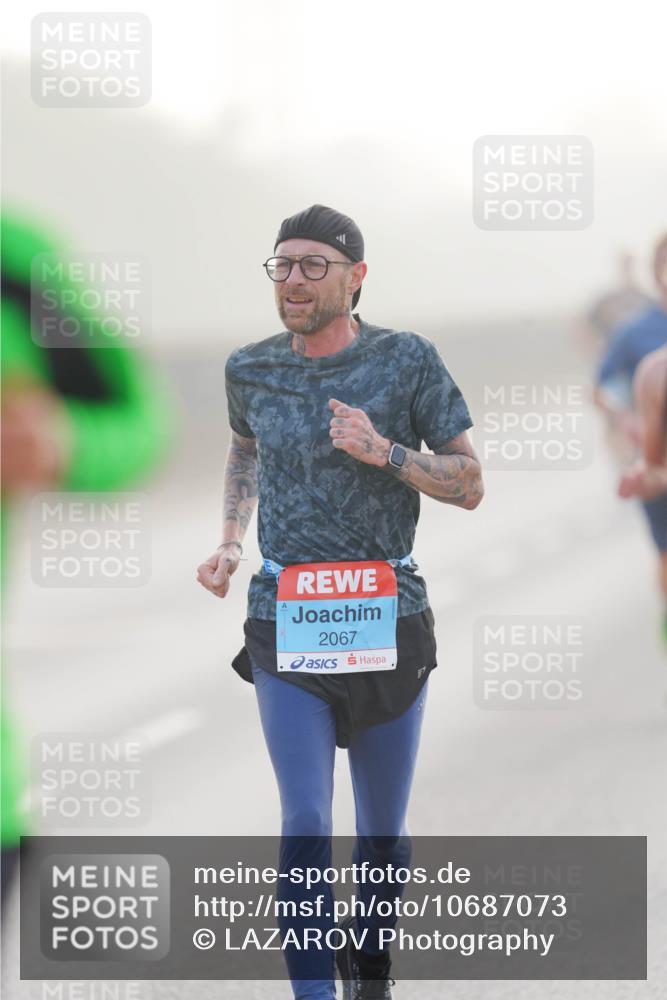 03.10.2026 - Köhlbrandbrückenlauf LAZAROV Photography http://msf.ph/oto/10687073 03.10.2026 09:13:20 Position 3 2067 meine-sportfotos.de