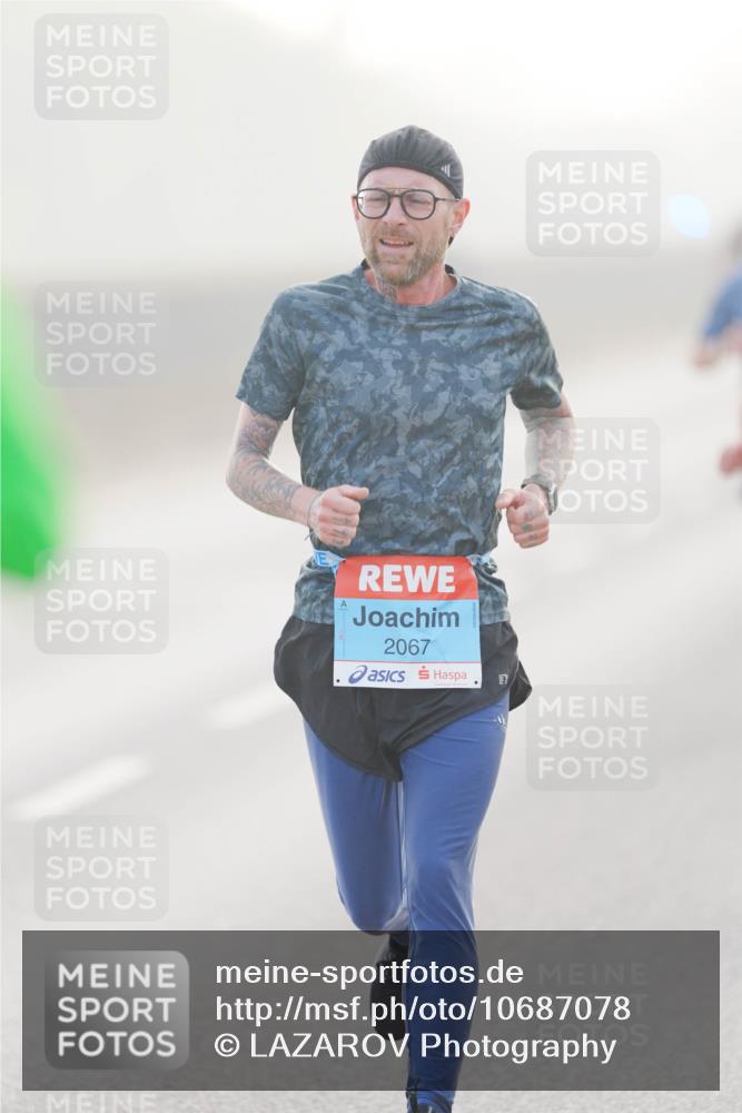 03.10.2026 - Köhlbrandbrückenlauf LAZAROV Photography http://msf.ph/oto/10687078 03.10.2026 09:13:21 Position 3 2067 meine-sportfotos.de