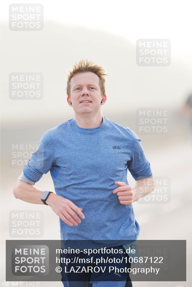 03.10.2026 - Köhlbrandbrückenlauf LAZAROV Photography http://msf.ph/oto/10687122 03.10.2026 09:13:27 Position 3  meine-sportfotos.de