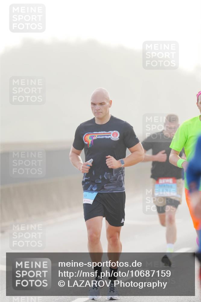 03.10.2026 - Köhlbrandbrückenlauf LAZAROV Photography http://msf.ph/oto/10687159 03.10.2026 09:13:32 Position 3  meine-sportfotos.de