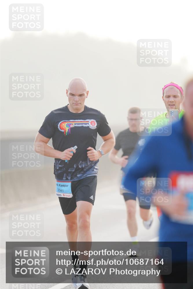 03.10.2026 - Köhlbrandbrückenlauf LAZAROV Photography http://msf.ph/oto/10687164 03.10.2026 09:13:32 Position 3 2041 meine-sportfotos.de