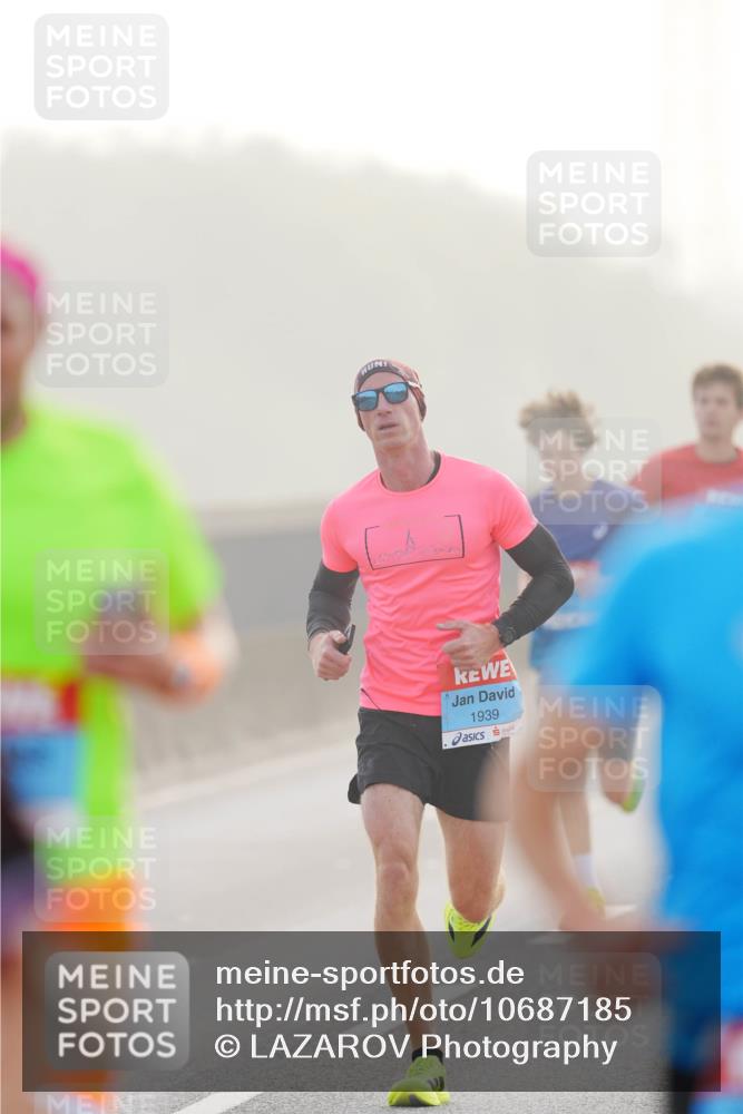 03.10.2026 - Köhlbrandbrückenlauf LAZAROV Photography http://msf.ph/oto/10687185 03.10.2026 09:13:35 Position 3 1939 meine-sportfotos.de