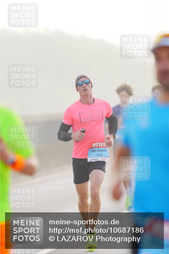 03.10.2026 - Köhlbrandbrückenlauf LAZAROV Photography http://msf.ph/oto/10687186 03.10.2026 09:13:35 Position 3 1939 meine-sportfotos.de