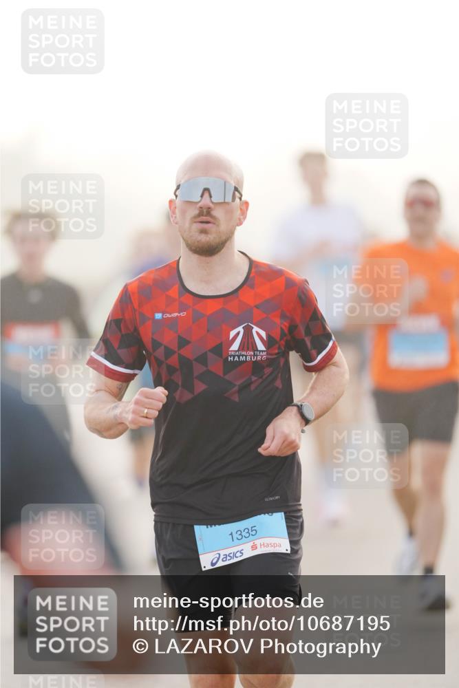 03.10.2026 - Köhlbrandbrückenlauf LAZAROV Photography http://msf.ph/oto/10687195 03.10.2026 09:13:37 Position 3 1335 meine-sportfotos.de