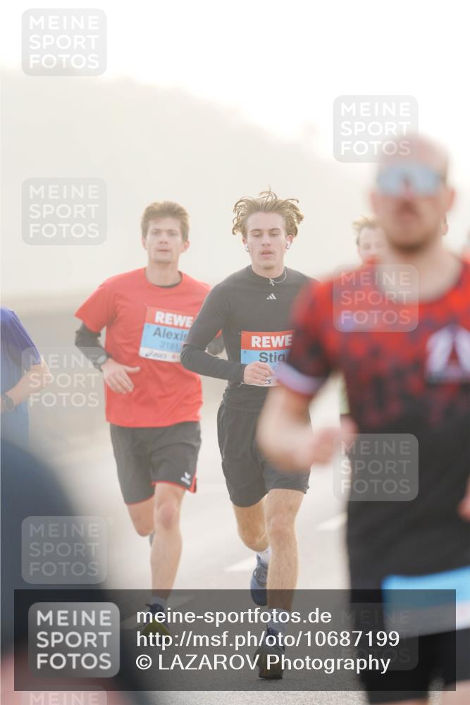 03.10.2026 - Köhlbrandbrückenlauf LAZAROV Photography http://msf.ph/oto/10687199 03.10.2026 09:13:38 Position 3 2181 meine-sportfotos.de