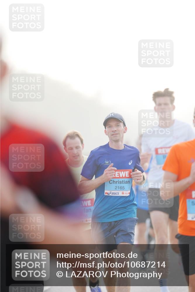 03.10.2026 - Köhlbrandbrückenlauf LAZAROV Photography http://msf.ph/oto/10687214 03.10.2026 09:13:40 Position 3 66, 2165 meine-sportfotos.de