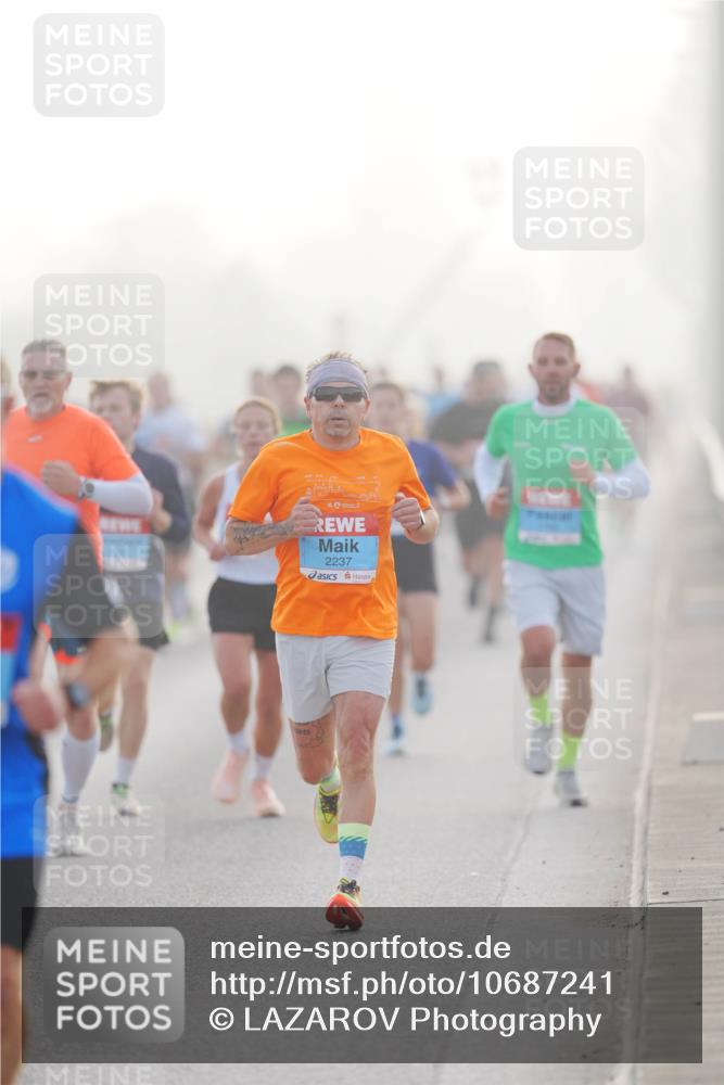 03.10.2026 - Köhlbrandbrückenlauf LAZAROV Photography http://msf.ph/oto/10687241 03.10.2026 09:13:44 Position 3 16, 2237, 30, 25 meine-sportfotos.de