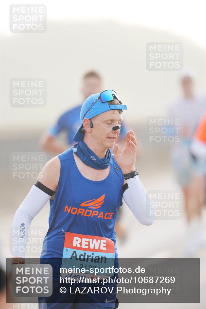 03.10.2026 - Köhlbrandbrückenlauf LAZAROV Photography http://msf.ph/oto/10687269 03.10.2026 09:13:48 Position 3 2130, 00000 meine-sportfotos.de