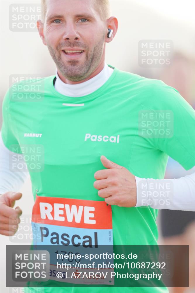 03.10.2026 - Köhlbrandbrückenlauf LAZAROV Photography http://msf.ph/oto/10687292 03.10.2026 09:13:54 Position 3 1760 meine-sportfotos.de
