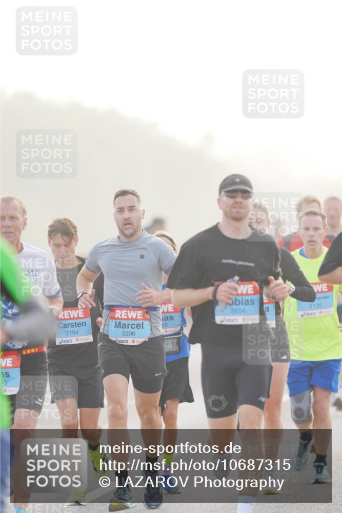 03.10.2026 - Köhlbrandbrückenlauf LAZAROV Photography http://msf.ph/oto/10687315 03.10.2026 09:13:57 Position 3 2656, 2135, 78, 45, 2194, 2206 meine-sportfotos.de