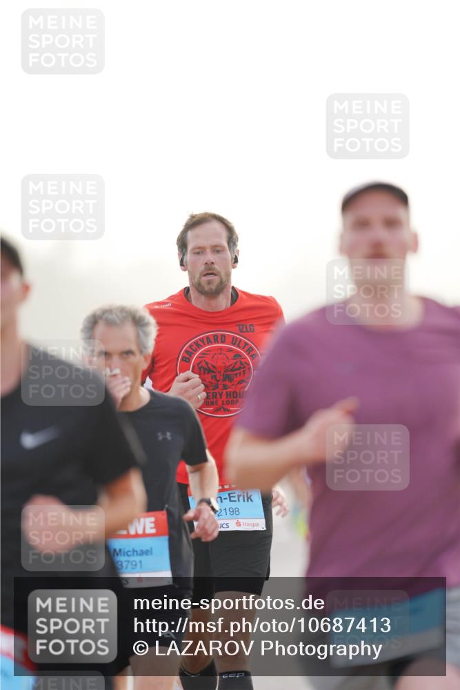 03.10.2026 - Köhlbrandbrückenlauf LAZAROV Photography http://msf.ph/oto/10687413 03.10.2026 09:14:12 Position 3 8791, 2198 meine-sportfotos.de