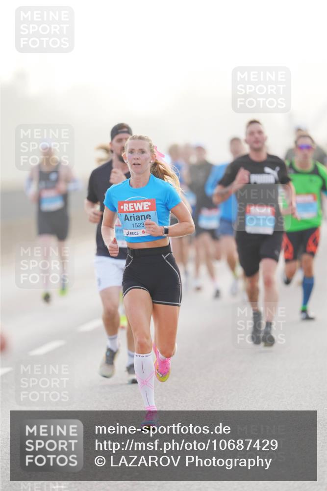 03.10.2026 - Köhlbrandbrückenlauf LAZAROV Photography http://msf.ph/oto/10687429 03.10.2026 09:14:15 Position 3 1523 meine-sportfotos.de