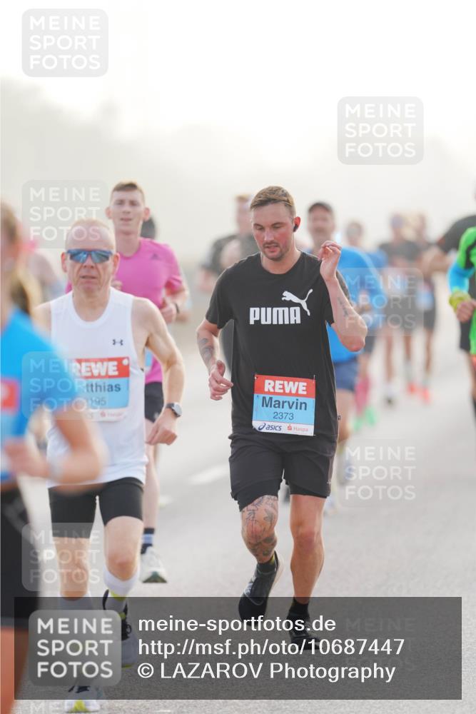 03.10.2026 - Köhlbrandbrückenlauf LAZAROV Photography http://msf.ph/oto/10687447 03.10.2026 09:14:19 Position 3 24, 2195, 2373 meine-sportfotos.de