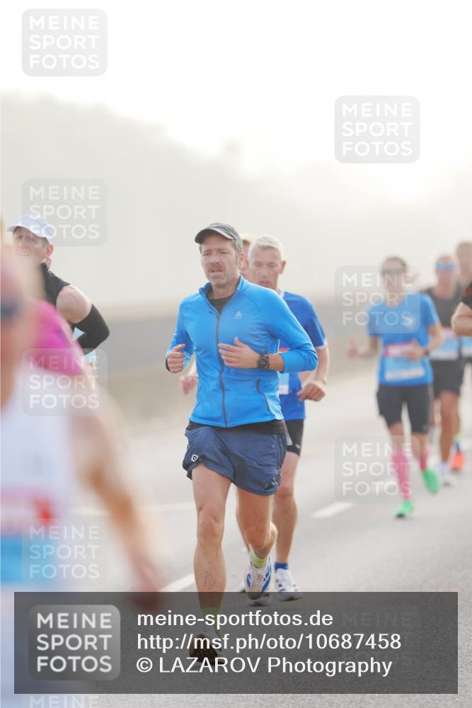 03.10.2026 - Köhlbrandbrückenlauf LAZAROV Photography http://msf.ph/oto/10687458 03.10.2026 09:14:22 Position 3  meine-sportfotos.de