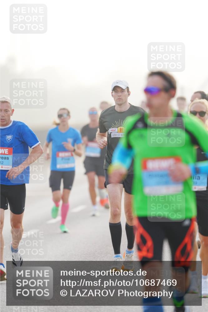 03.10.2026 - Köhlbrandbrückenlauf LAZAROV Photography http://msf.ph/oto/10687469 03.10.2026 09:14:23 Position 3 12, 39 meine-sportfotos.de