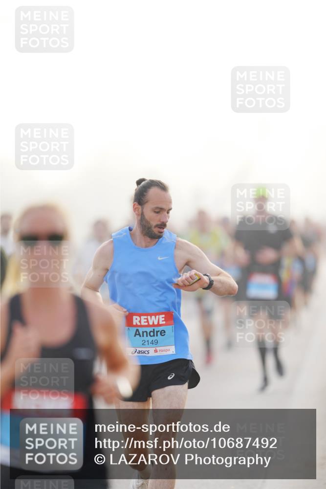 03.10.2026 - Köhlbrandbrückenlauf LAZAROV Photography http://msf.ph/oto/10687492 03.10.2026 09:14:27 Position 3 2149 meine-sportfotos.de