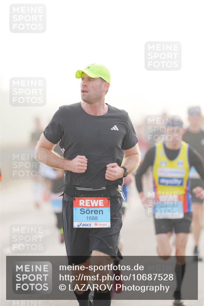 03.10.2026 - Köhlbrandbrückenlauf LAZAROV Photography http://msf.ph/oto/10687528 03.10.2026 09:14:35 Position 3 1688 meine-sportfotos.de