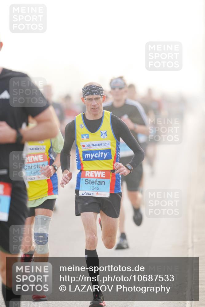 03.10.2026 - Köhlbrandbrückenlauf LAZAROV Photography http://msf.ph/oto/10687533 03.10.2026 09:14:36 Position 3 1349, 1342 meine-sportfotos.de