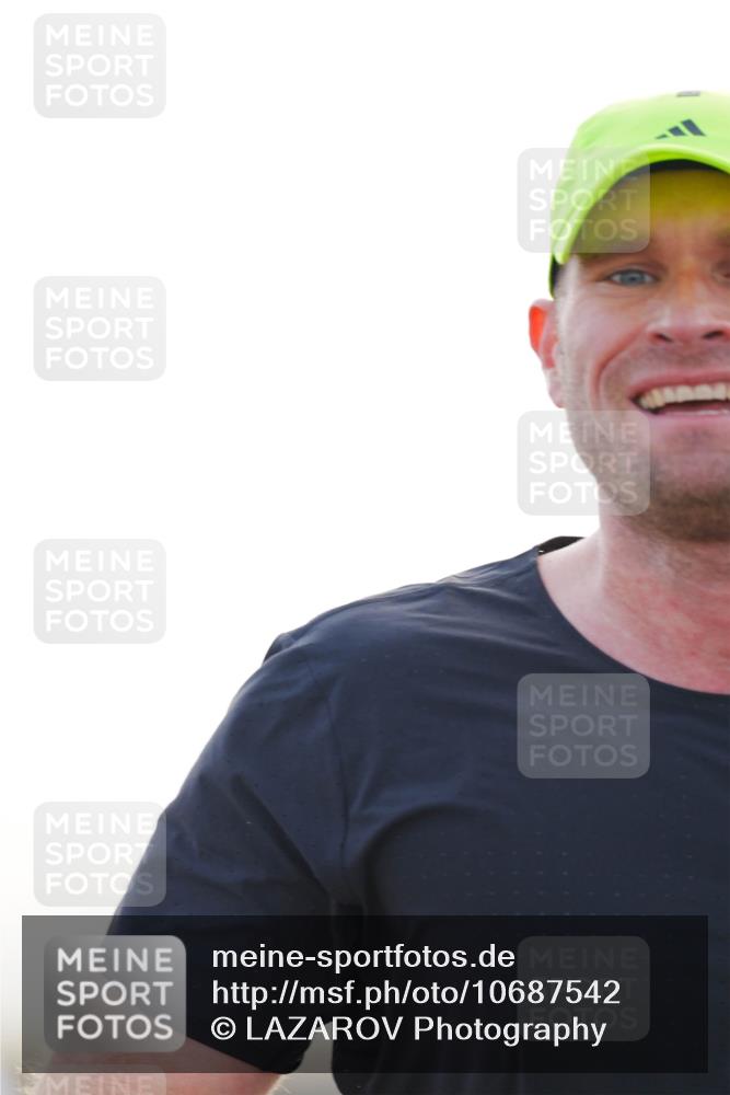 03.10.2026 - Köhlbrandbrückenlauf LAZAROV Photography http://msf.ph/oto/10687542 03.10.2026 09:14:39 Position 3  meine-sportfotos.de